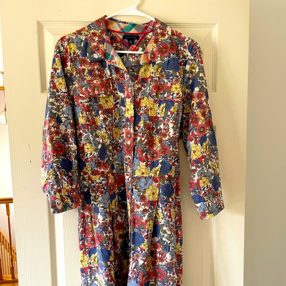 Tommy Hilfiger Floral Shirt Dress w/ pockets (size 16)